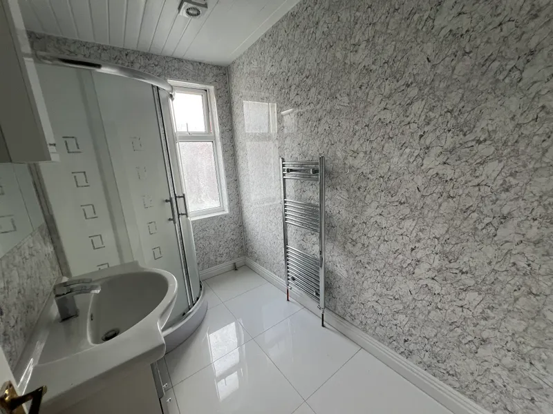 23 Bute Avenue: 7 bedroom student house NG7 1QB - Thumbnail 3